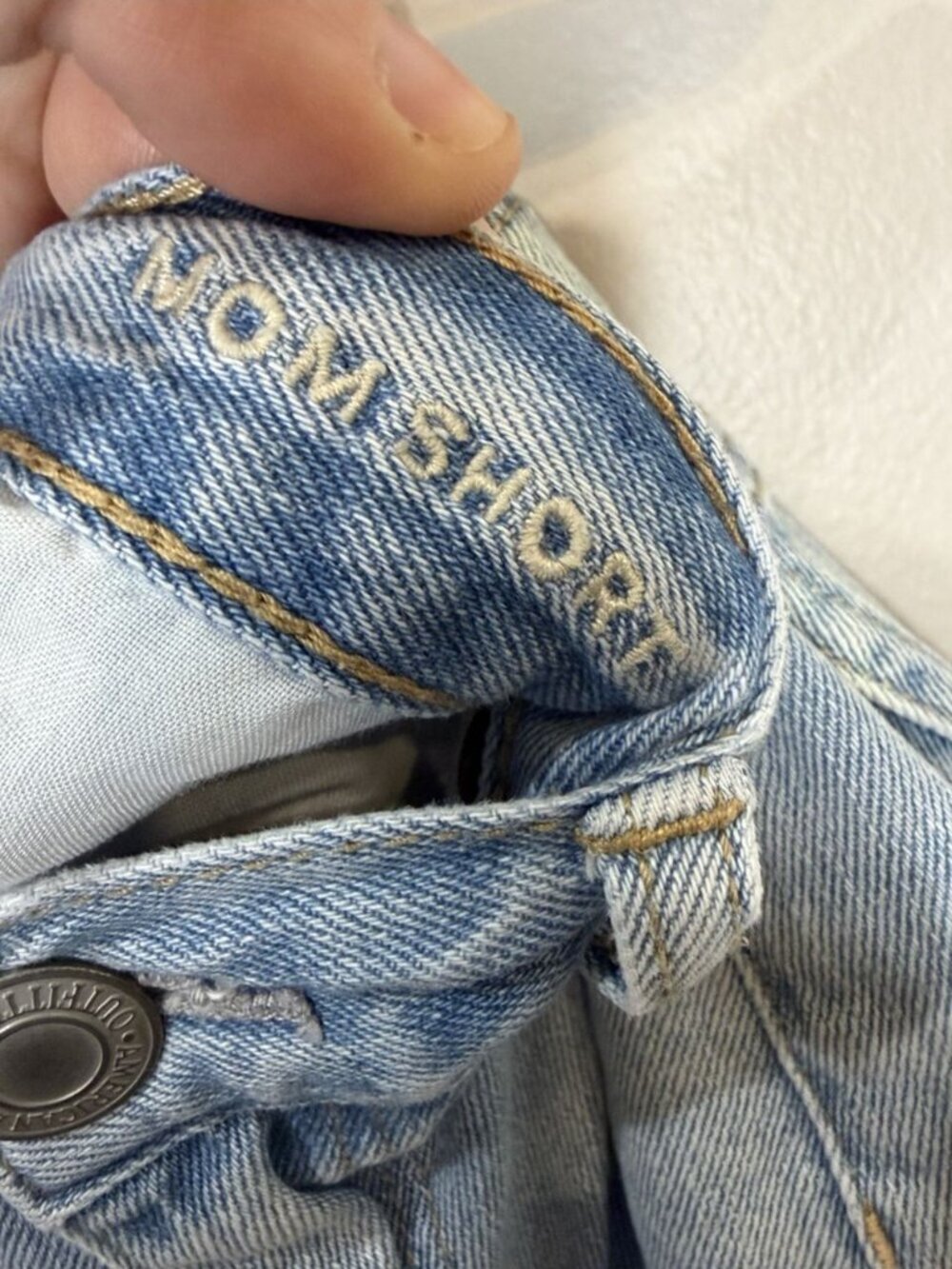 American Eagle Mom Short Jean Shorts Size 10 High Rise Cut off Frayed - Picture 9 of 9
